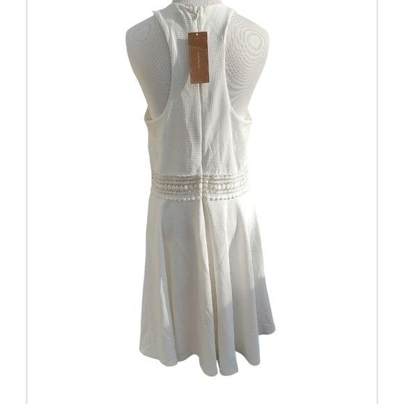 Alya Francesca's White Sleeveless Dress Size M - Picture 2 of 6